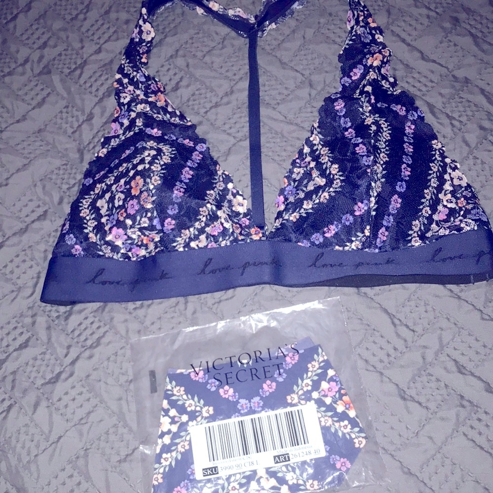 Matching Bra and thong set (L)